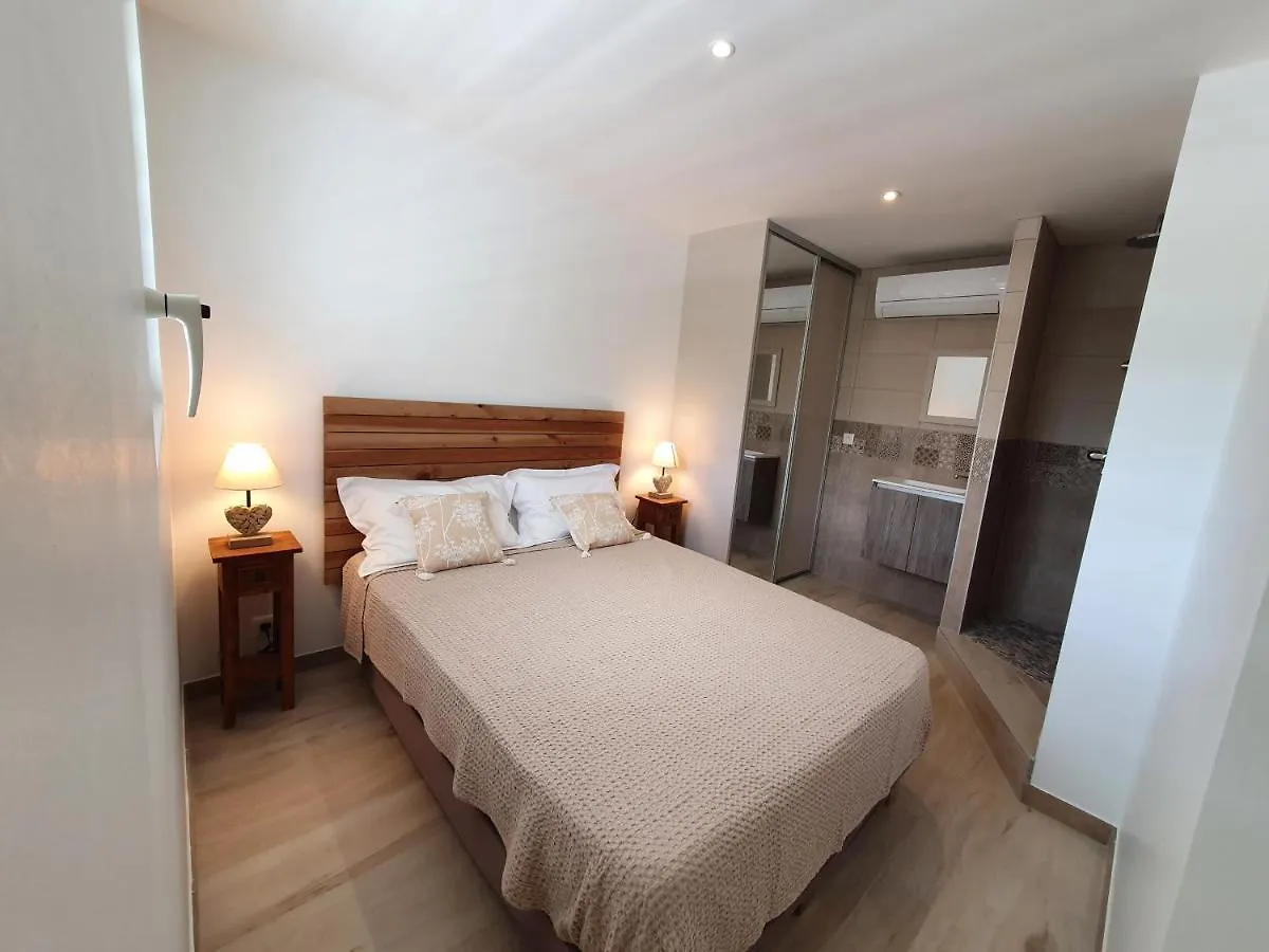 Pinel Superbe Appartement En Residence Vue Mer Cul de Sac