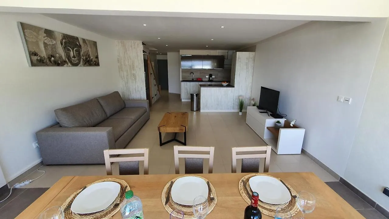 Pinel Superbe Appartement En Residence Vue Mer Cul de Sac